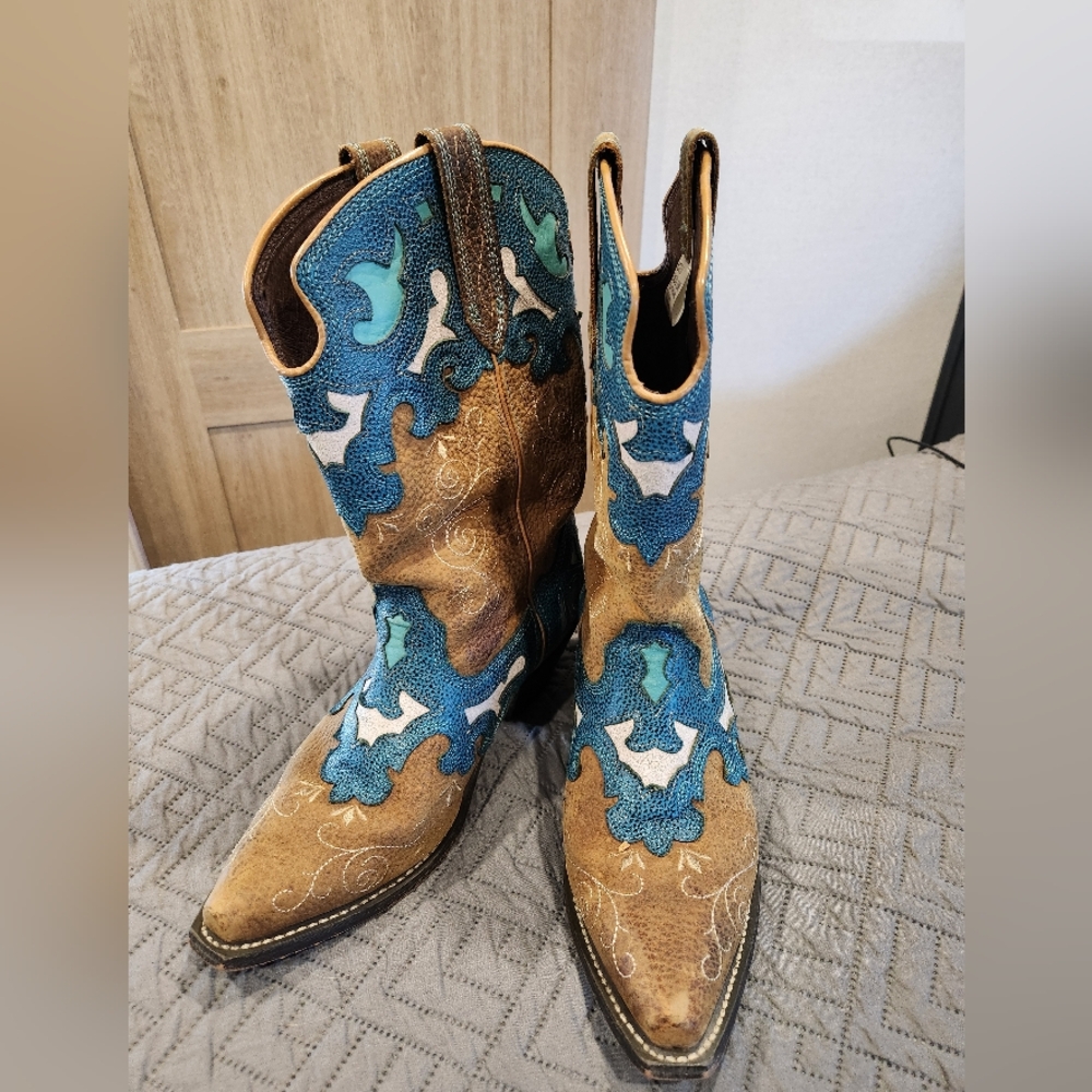 Rocking Country women's cowboy boots